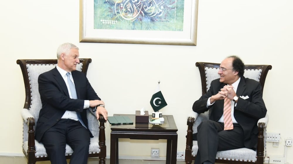 Standard Chartered Offers Assistance to Pakistan in Accessing International Capital Markets