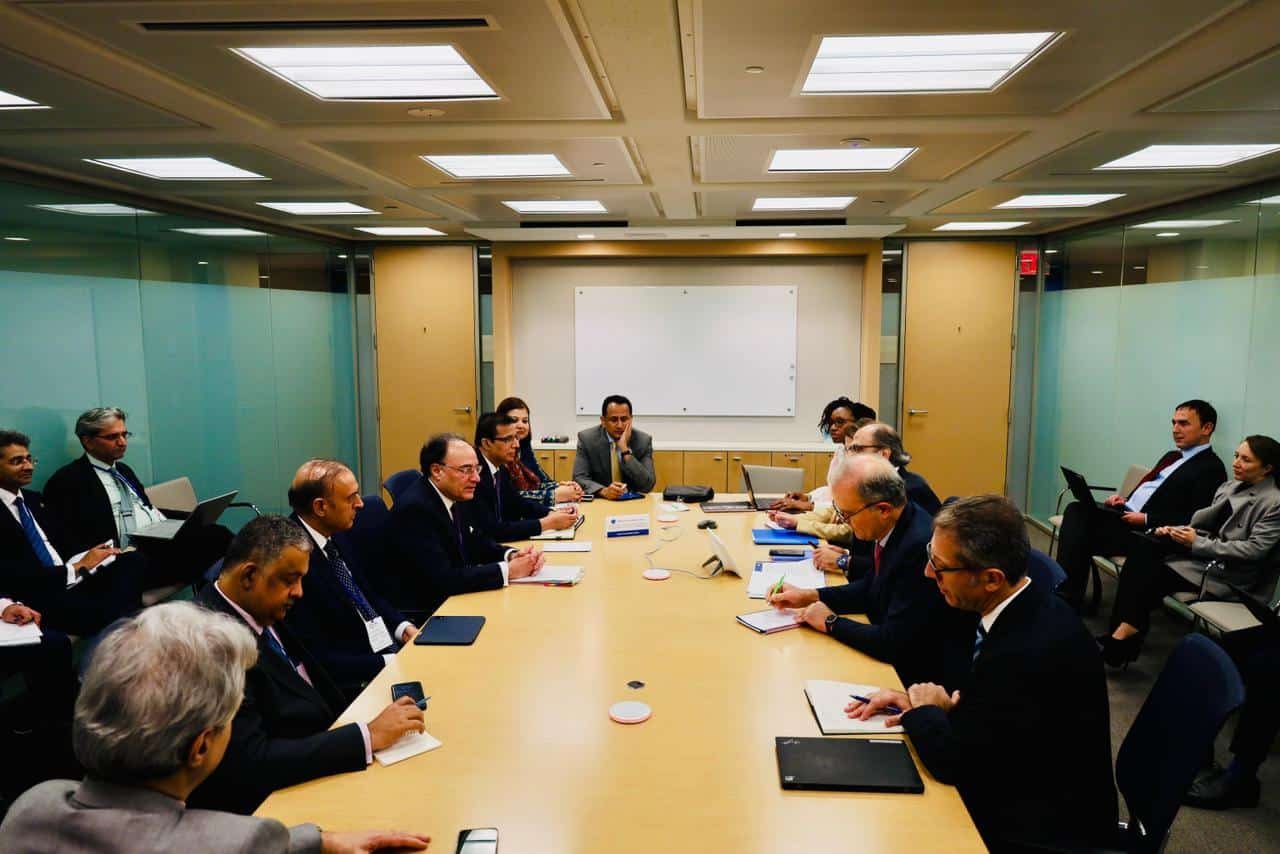 Pakistan and IMF Reaffirm Commitment to Reforms in Washington Talks