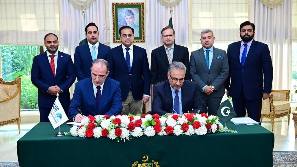 Pakistan, IsDB Sign $200 Million Financing Agreement for Housing Reconstruction Project
