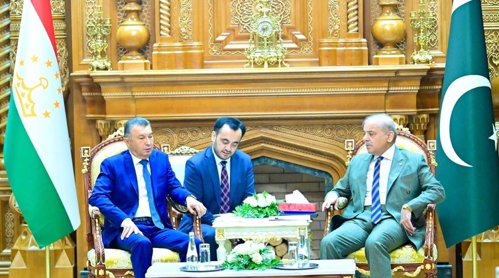PM Shehbaz Invites Tajikistan to Use Karachi Port for Transit Trade