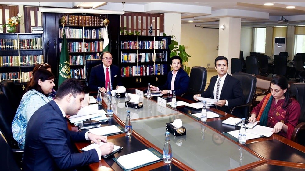 Govt Taking All Measures to Facilitate Investments: Finance Minister