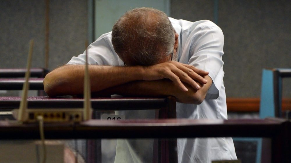 Pakistani Businesses Expect More Economic Trouble Due to Political Instability