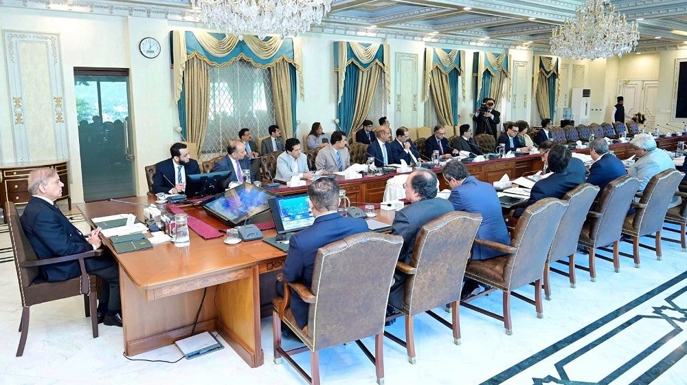 PM Satisfied with Economic Stability, Increase in Foreign Investment