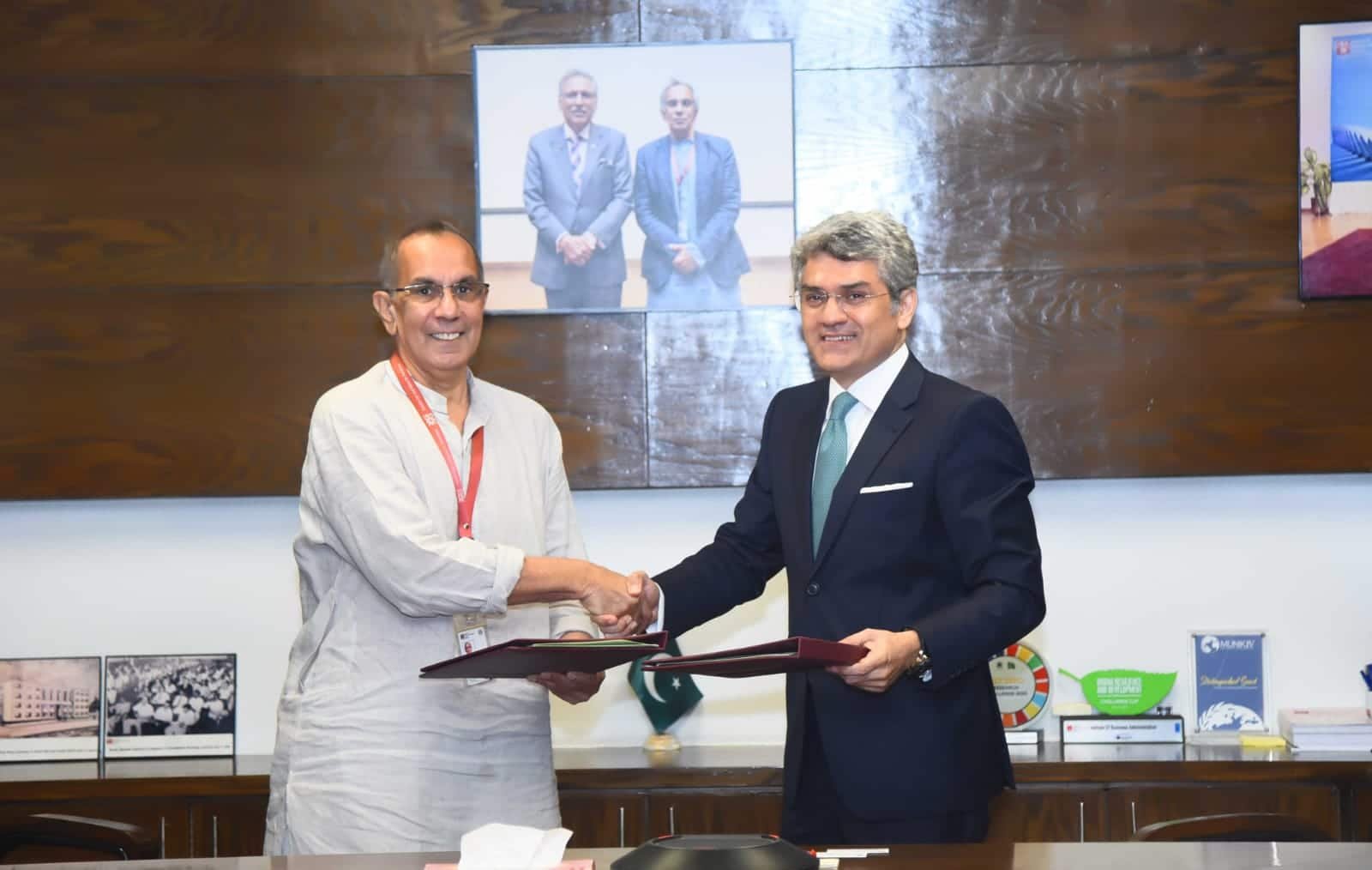 PSX Signs MoU With IBA Karachi to Enhance Capacity Building, Data Sharing