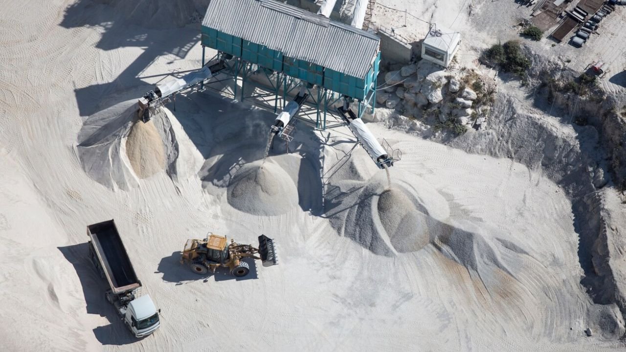 FBR Gives Final Deadline for Cement Makers for Implementation of Track and Trace System