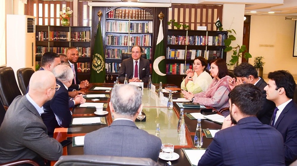 Finance Minister Meets TPG Capital to Discuss Investment Opportunities