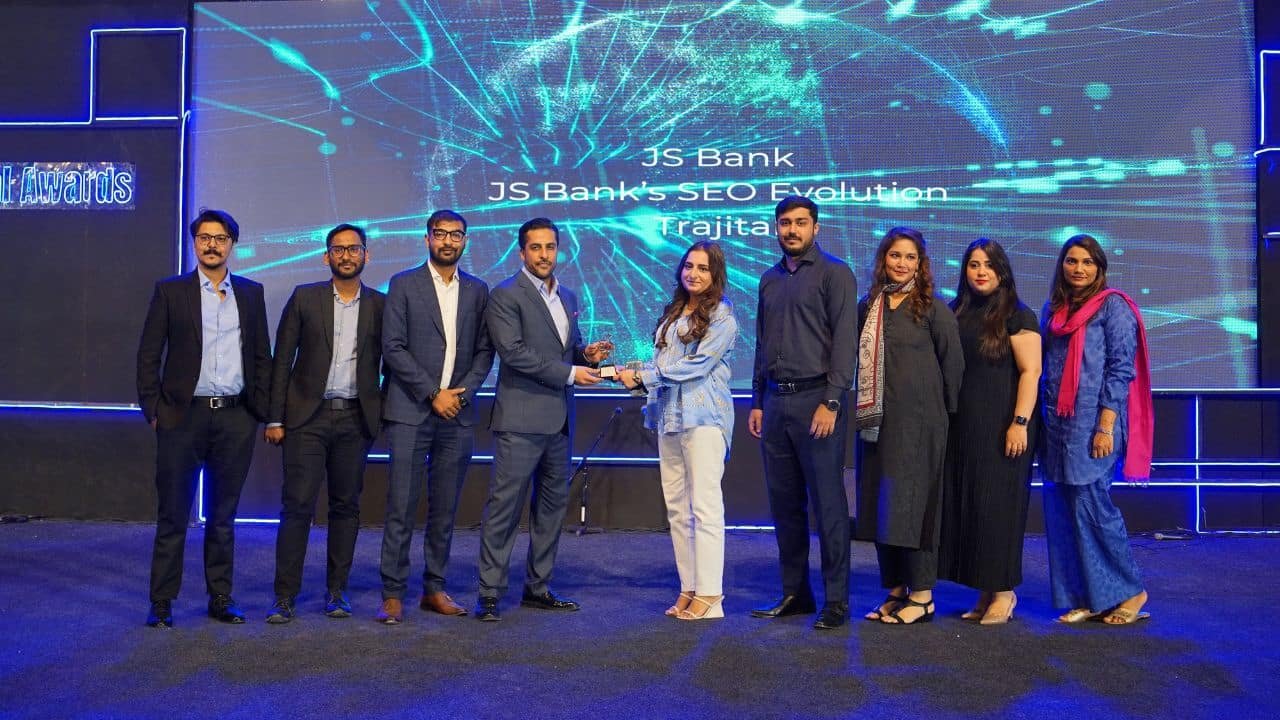 JS Bank & Zindigi Recognized for Excellence at Pakistan Digital Awards