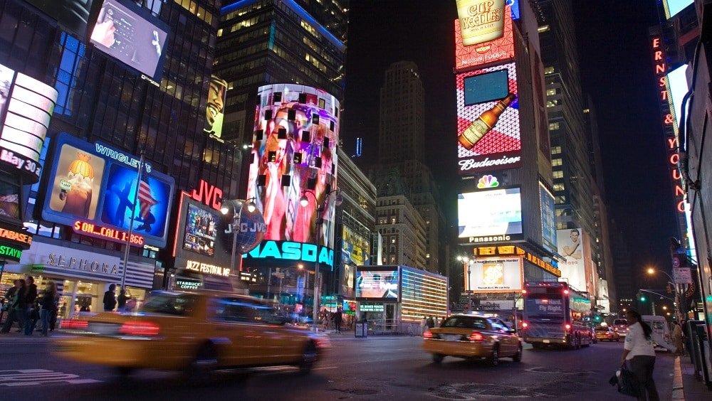 Commerce Ministry Set to Hire Firm for Promoting Pakistani Products Abroad