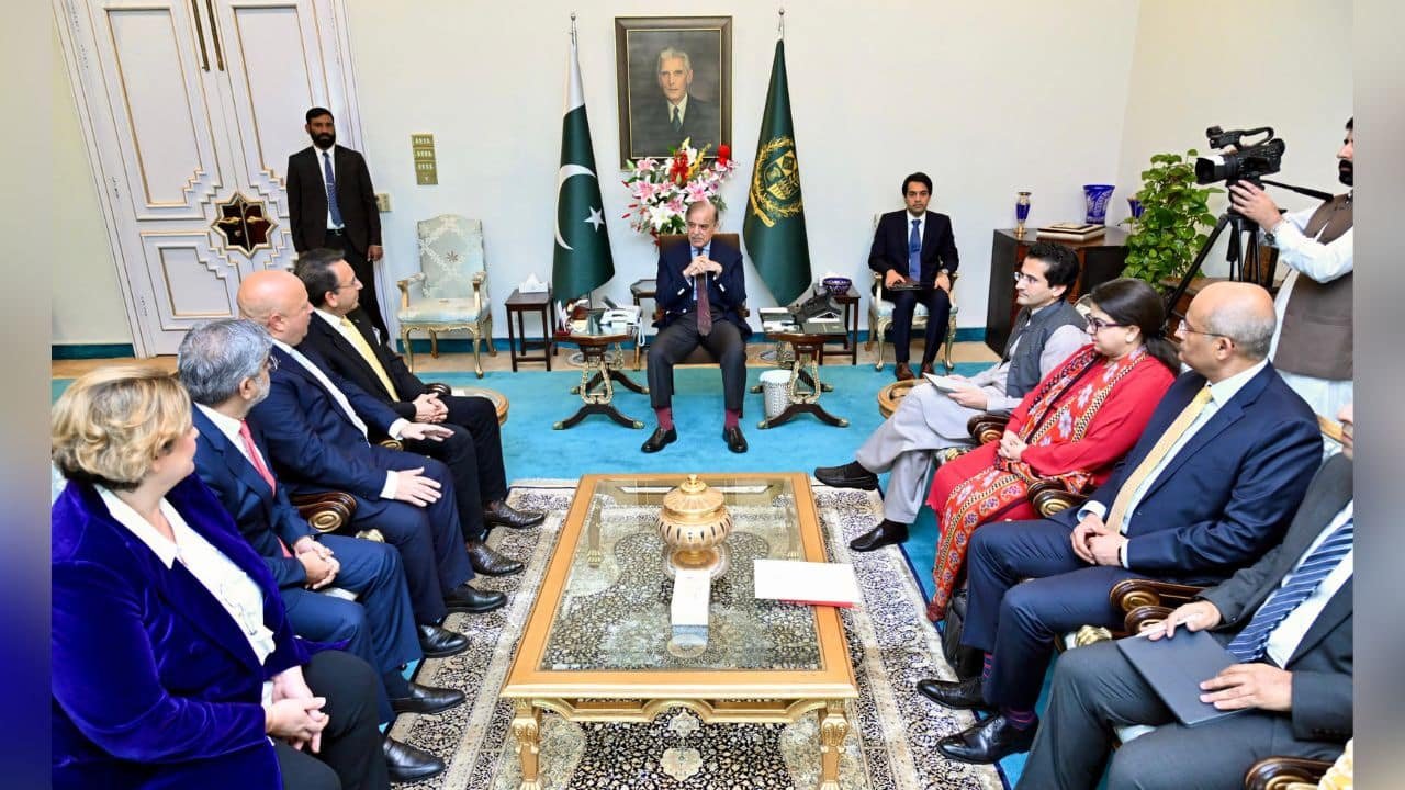 PM Shehbaz Orders to Prepare New Industrial Policy to Boost Investment