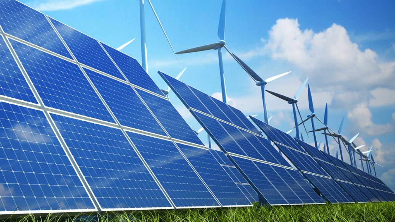 International Investors Beg Pakistan Not to Renegotiate Contracts With Solar and Wind IPPs