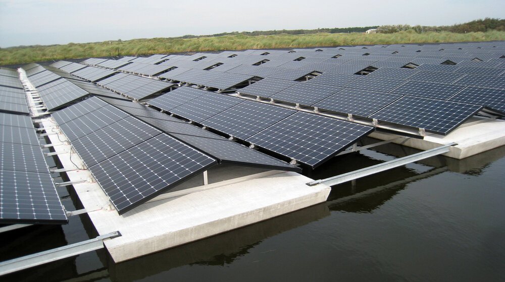 Pakistan Risks Losing $300 Million World Bank Solar Deal