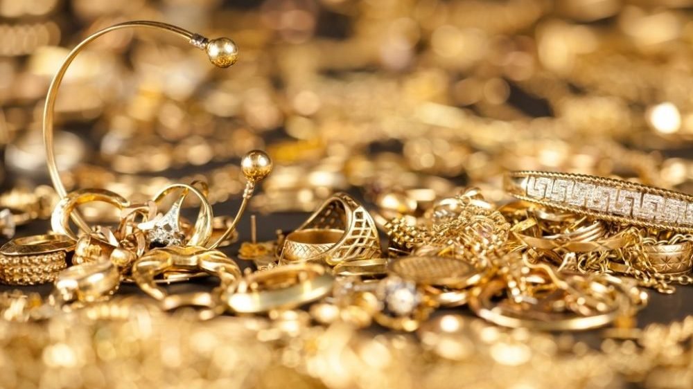 Gold Soars to All-Time High in Pakistan