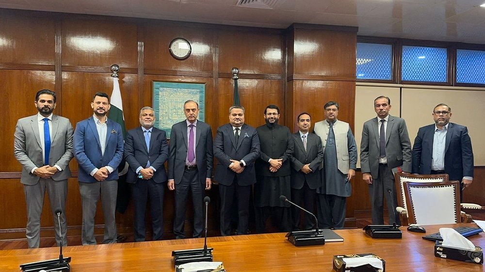 IT Industry Wants Banks to Simplify Sending Money Abroad for Exporters and Freelancers