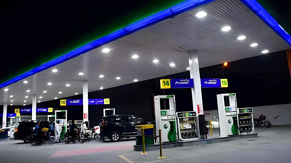 Govt Keeps Petrol Price Unchanged Despite 14% Global Oil Price Drop