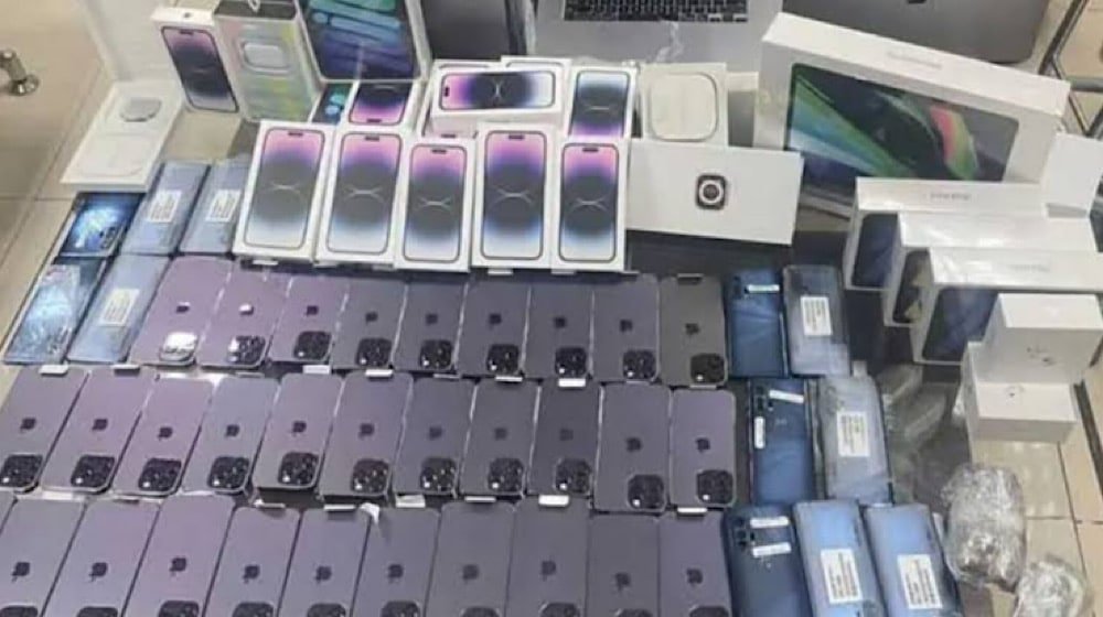 Customs Seizes Mobile Phones Worth Rs. 446 Million At Pak-China Border