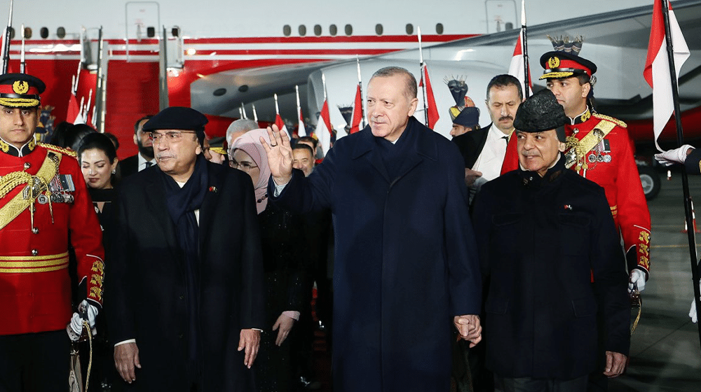 Pakistan and Turkey Ink 24 MoUs to Boost Cooperation in Military, Trade and More